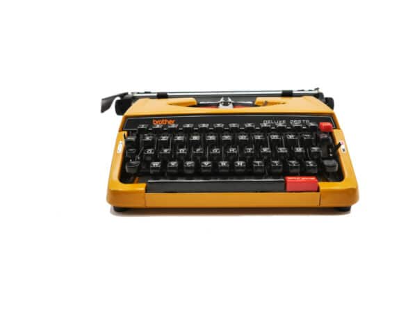 Machine à écrire Brother Deluxe 262 TR Curry (orange) révisée ruban neuf