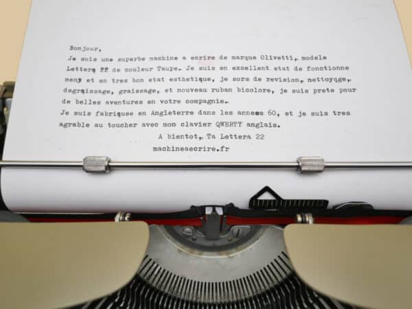 Olivetti Lettera 22 Taupe Qwerty révisée ruban neuf #iconic#