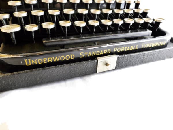 Underwood 4 Bank Portable Standard révisée ruban neuf