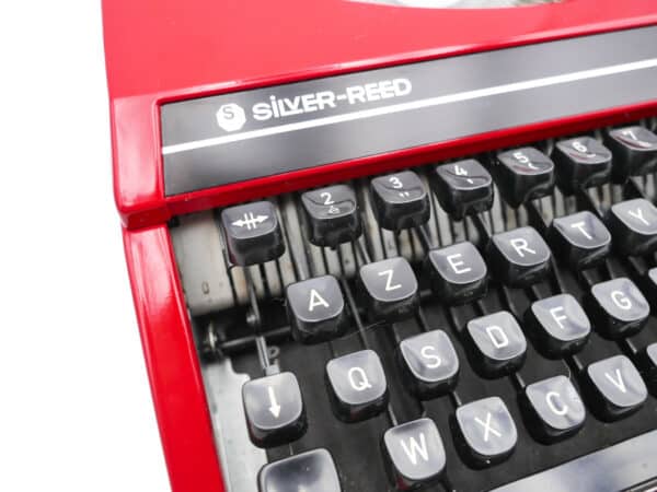 Machine à écrire Silver Reed Silverette 2 rouge carmin révisée ruban neuf
