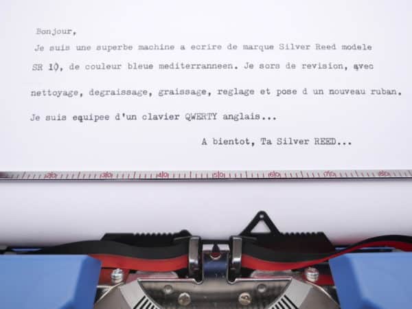 Machine à écrire Silver Reed SR 10 Bleue Roi révisée ruban neuf