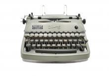 machine à écrire Rheinmetall Verte vintage révisée ruban neuf 1960