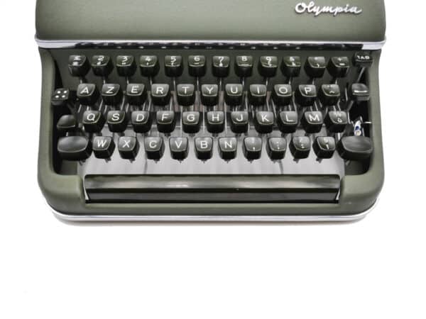 Machine à écrire Olympia SM3 De Luxe Verte révisée ruban neuf 1963