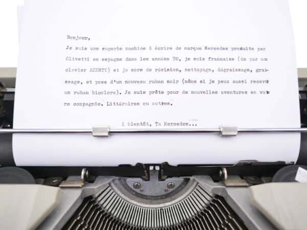 Machine à écrire Mercedes grise révisée ruban noir neuf