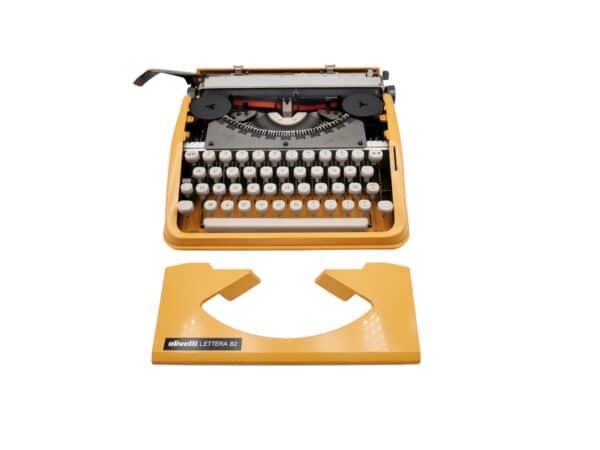 Machine à écrire Olivetti 82 Lettera curry révisée ruban neuf