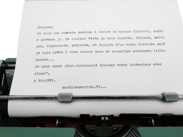 Olivetti Lettera 32 Verte révisée ruban neuf #iconic avec housse